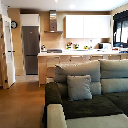 Luz Y Confort Con Garaje Daire *