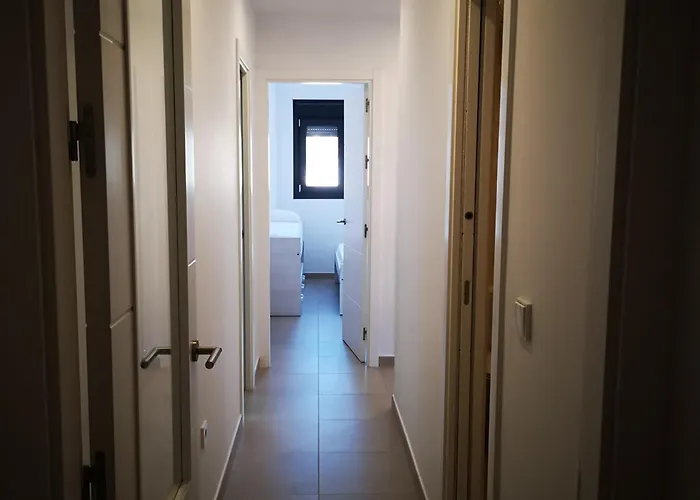 Luz Y Confort Con Garaje كاديز